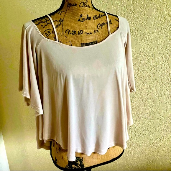 Free People Tops - FREE PEOPLE cold shoulder top